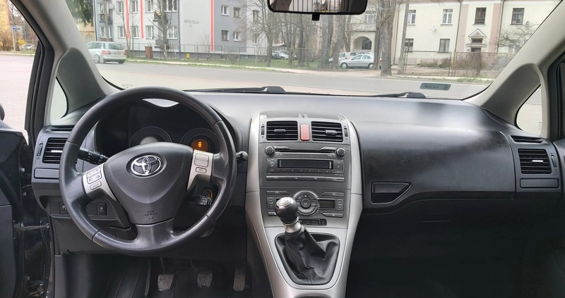 Toyota Auris cena 12500 przebieg: 285000, rok produkcji 2007 z Pionki małe 277